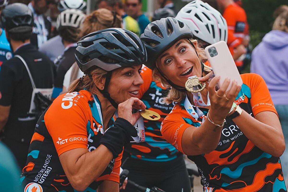 Deelnemen aan de toertocht of jouw favoriete wielerhelden aanmoedigen vanaf het hotel bij de Amstel Gold Race 